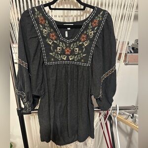 Max Studio Black Floral Embroidered Blouse